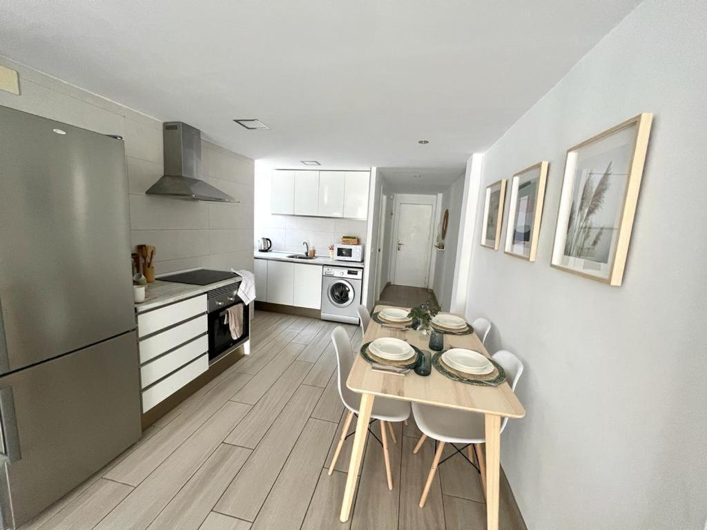 Acogedor Apartamento Cerca De La Playa Apartment Valencia Bagian luar foto