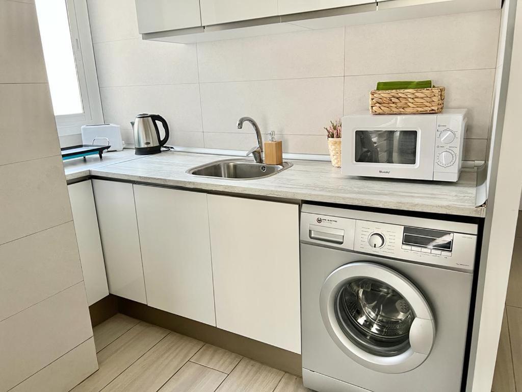 Acogedor Apartamento Cerca De La Playa Apartment Valencia Bagian luar foto